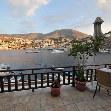 Odyssia Apartment Symi Bagian luar foto