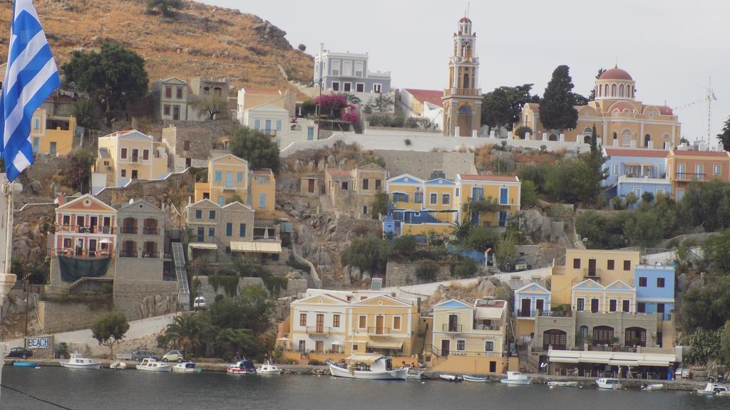 Odyssia Apartment Symi Bagian luar foto