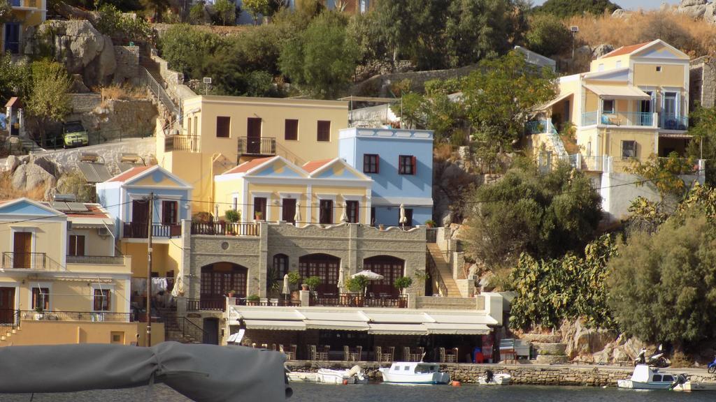Odyssia Apartment Symi Bagian luar foto