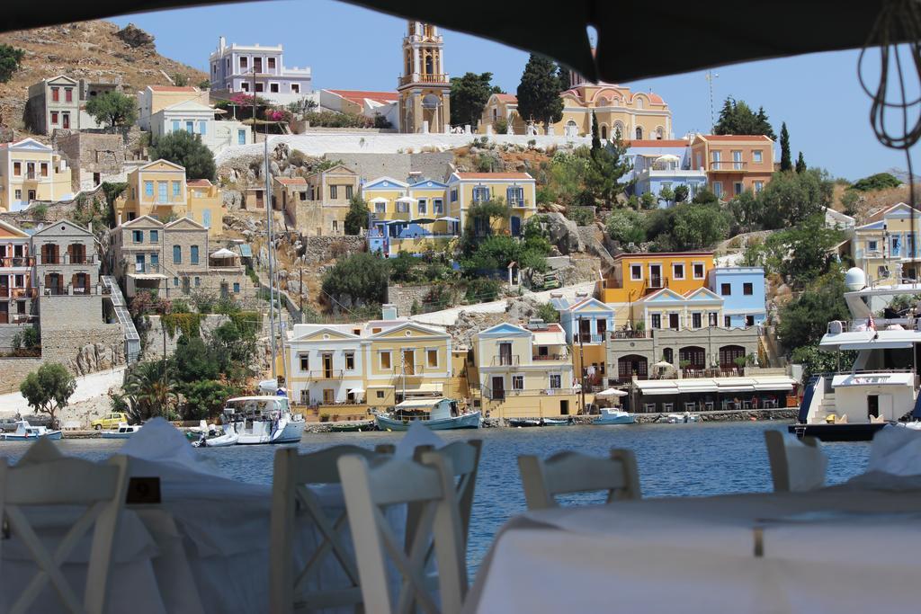 Odyssia Apartment Symi Bagian luar foto