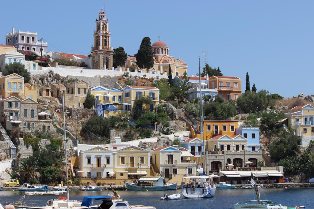 Odyssia Apartment Symi Bagian luar foto