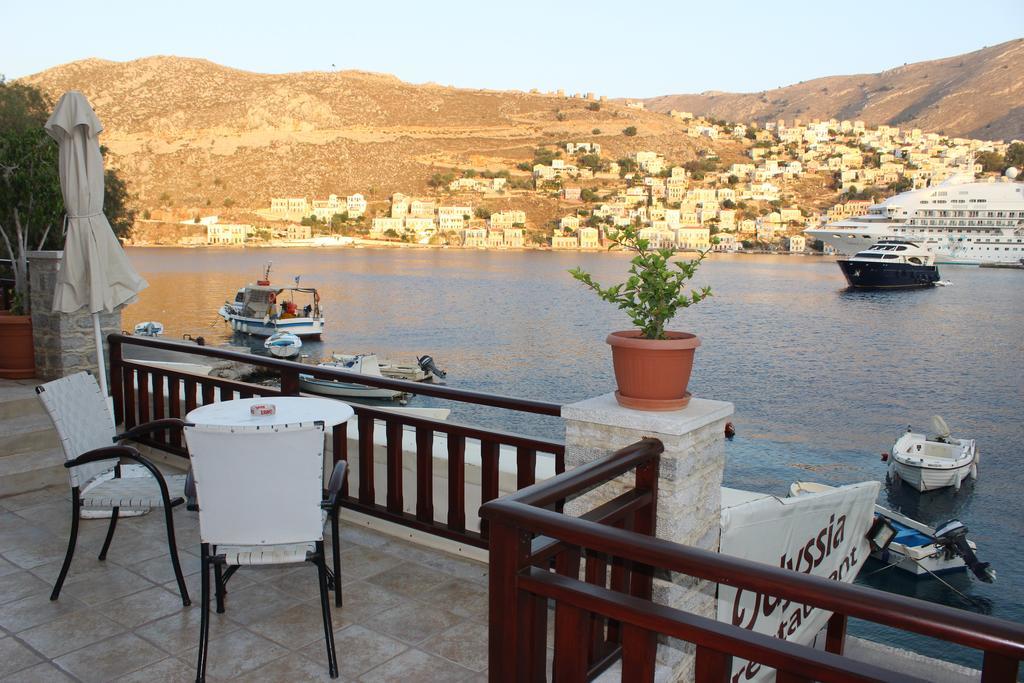 Odyssia Apartment Symi Bagian luar foto