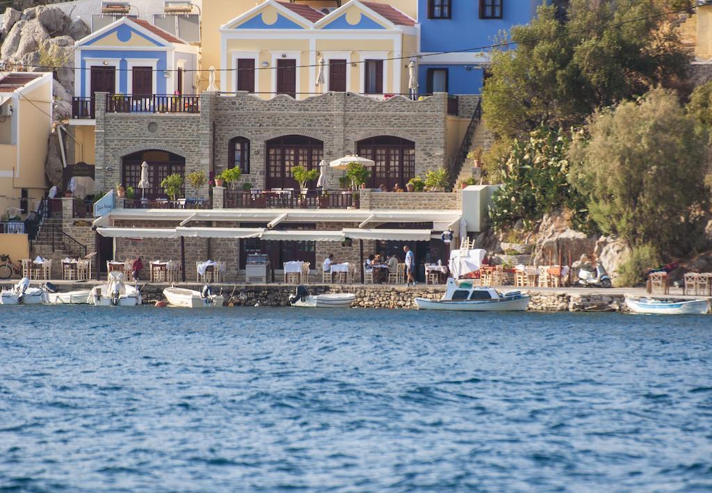 Odyssia Apartment Symi Bagian luar foto