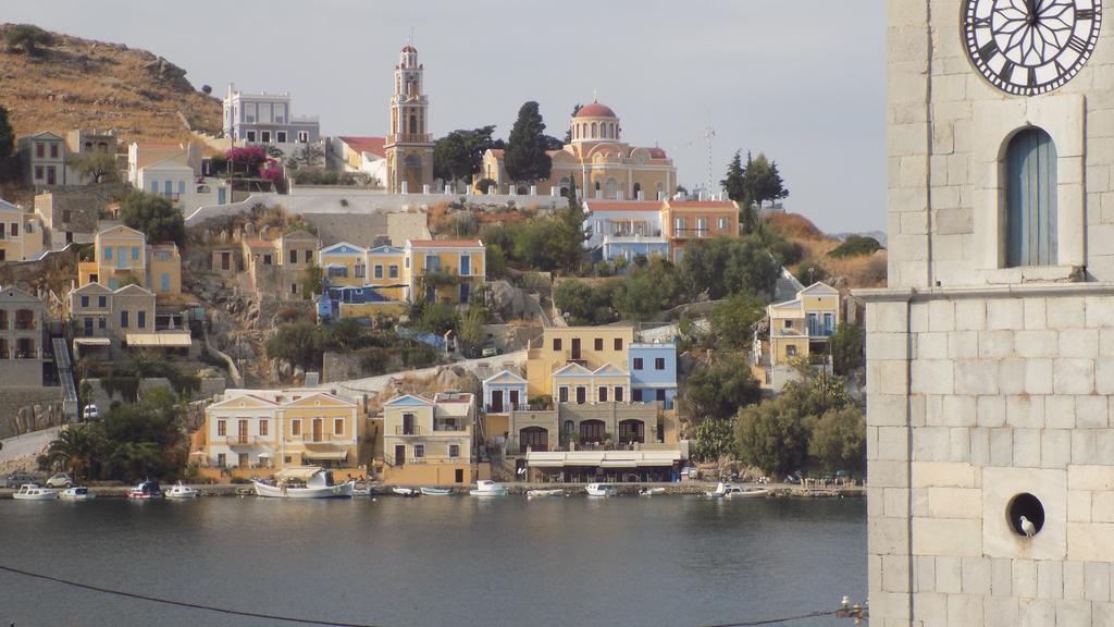 Odyssia Apartment Symi Bagian luar foto