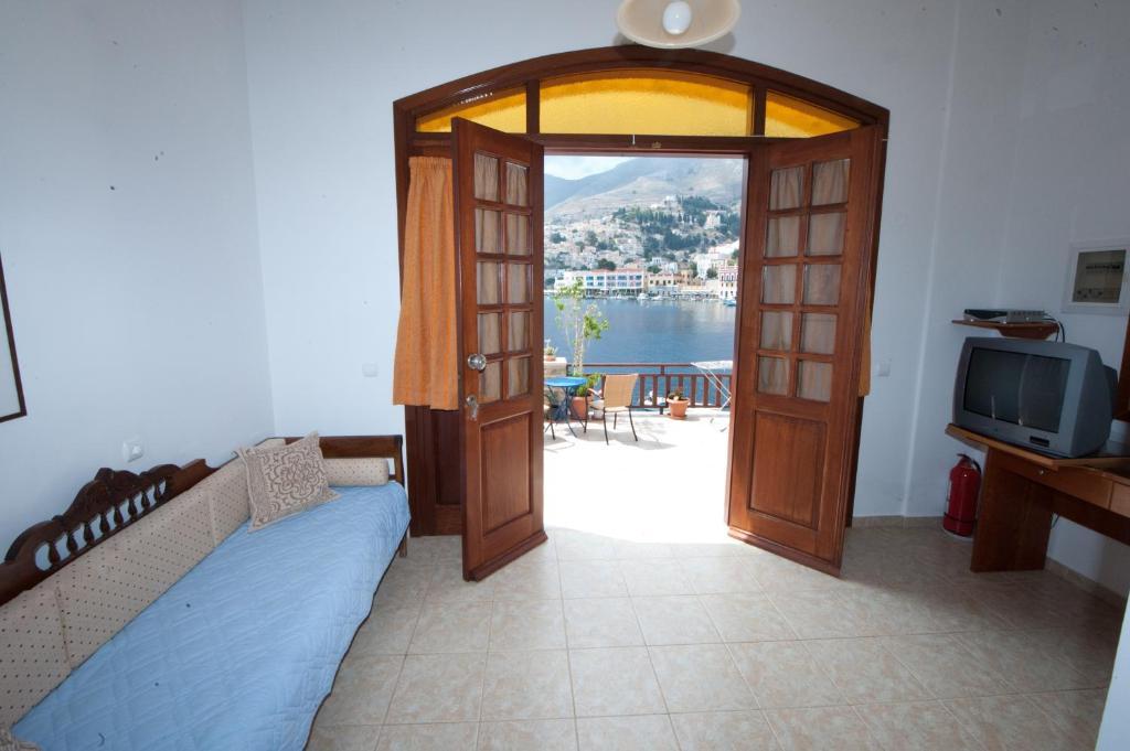 Odyssia Apartment Symi Bagian luar foto