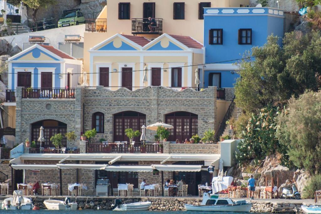 Odyssia Apartment Symi Bagian luar foto