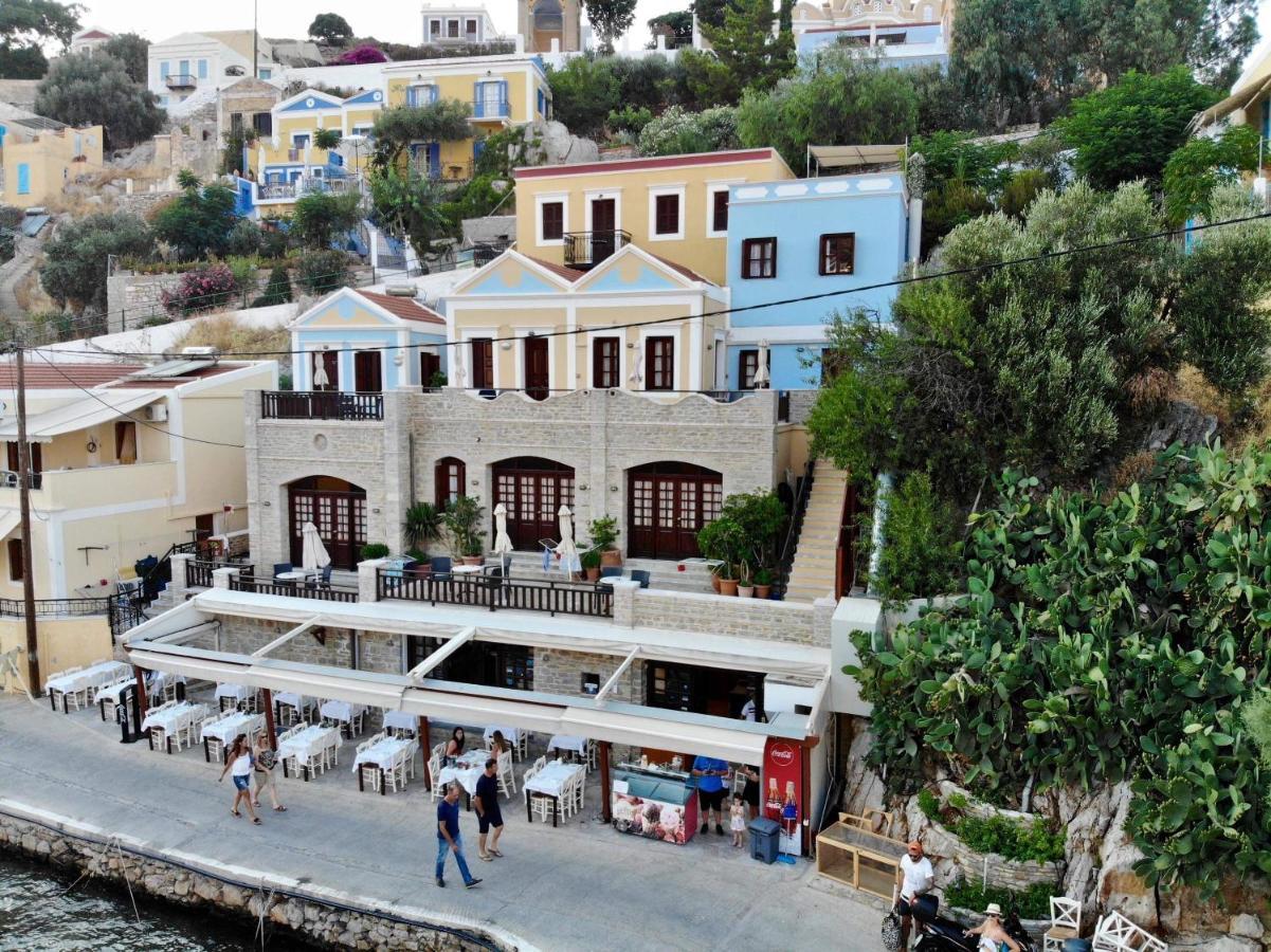 Odyssia Apartment Symi Bagian luar foto