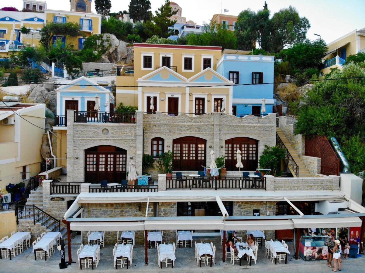 Odyssia Apartment Symi Bagian luar foto