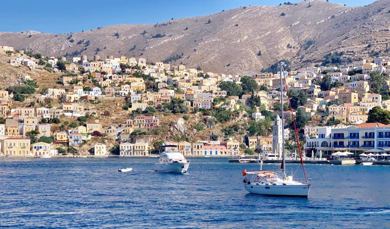 Odyssia Apartment Symi Bagian luar foto